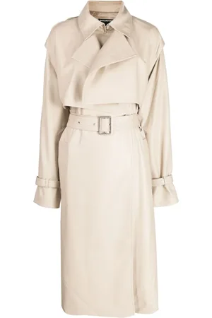 Boyarovskaya Trenchcoat im Layering-Look