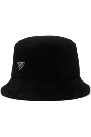 Prada Fischerhut aus Shearling mit Logo