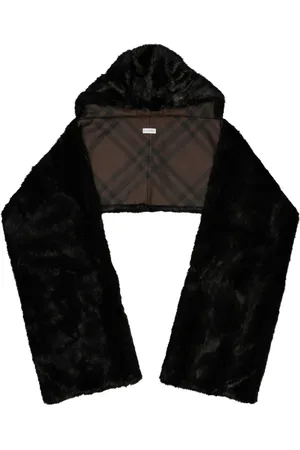 Burberry Schal aus Faux Fur mit Kapuze