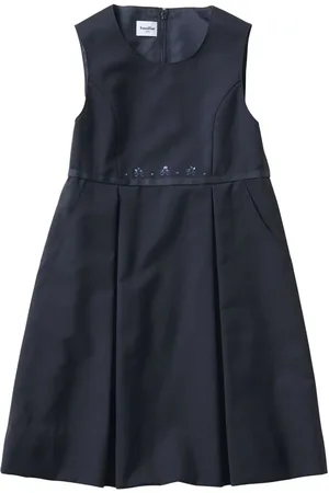 Familiar Besticktes Kleid