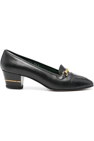 Gucci 1980er pre-owned Pumps mit Zierkette