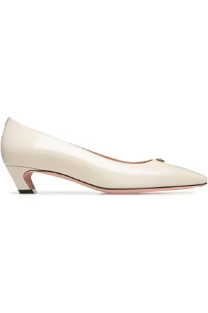 Bally Pumps mit Logo-Schild