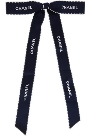 CHANEL 1990-2000er Brosche mit Logo-Stickerei