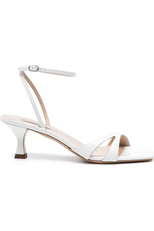 Casadei Sandalen aus Lackleder mit Cut-Out