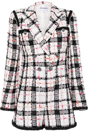 CHANEL Doppelreihige Bouclé-Tweed-Jacke mit Karo