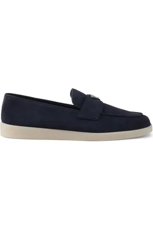 Prada Loafer aus Wildleder mit Logo