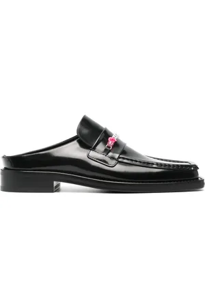 MARTINE ROSE Loafer mit Perlenkette