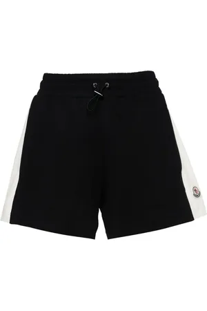 Moncler Gestreifte Shorts mit Logo-Applikation
