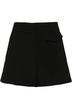 BLANCA Shorts mit Ziernähten