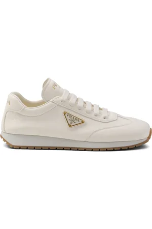 Prada Sneakers mit Triangel-Logo