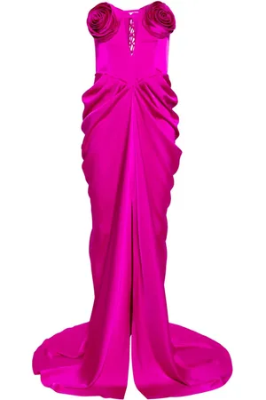 Ana Radu Satinrobe mit Blumenapplikation