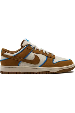 Nike Dunk Sneakers aus Wildleder