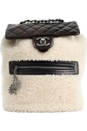 CHANEL 2015-2016 Mountain Shearling-Rucksack