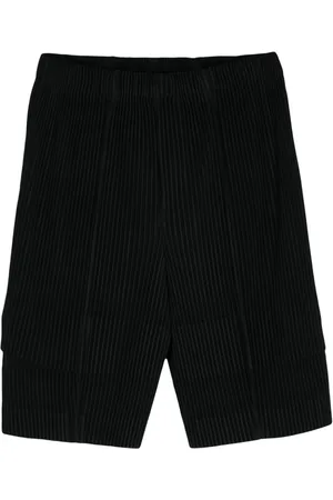 Issey Miyake Cargo-Shorts mit plissiertem Effekt