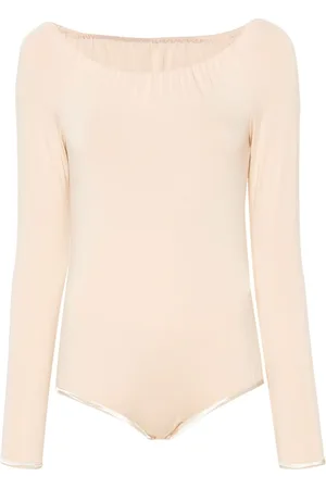 Ioana Ciolacu Schulterfreier Jerseybody