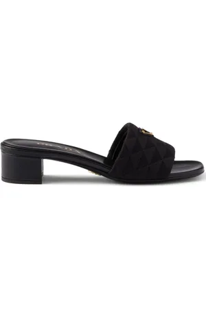 Prada Bestickte Sandalen