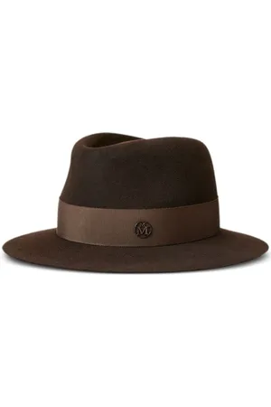 Le Mont St Michel Andre Fedora mit Logo-Schild