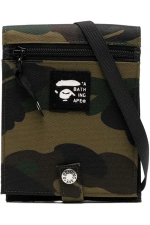 A Bathing Ape Schultertasche mit Camouflage-Print