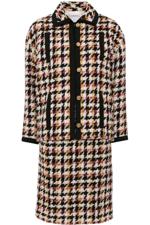 CHANEL 2001 Tweed-Kostüm