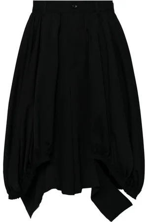 Comme des Garçons Shorts mit asymmetrischem Saum