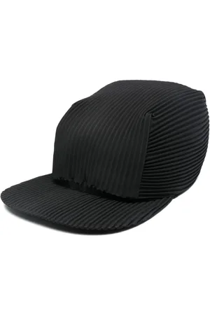 Issey Miyake Plissierte Baseballkappe