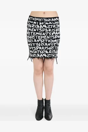 Vetements Graffiti Rock mit Monogramm