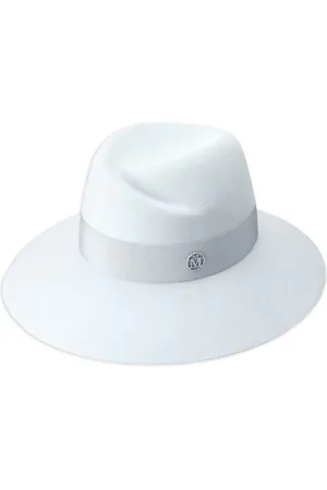 Le Mont St Michel Virginie Fedora
