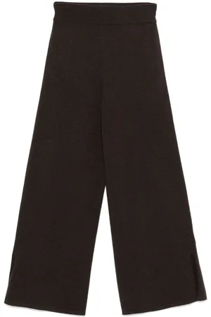 Lisa Yang Marlo Hose