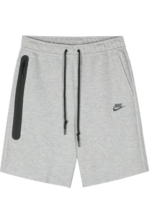 Nike Tech Shorts mit Logo-Print