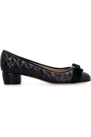 Salvatore Ferragamo Ornament Vara Pumps 40mm