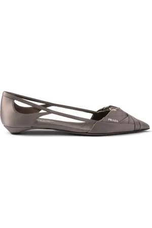 Prada Satin Ballerinas mit Cut-Out