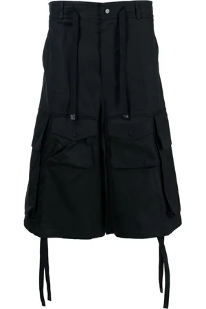 Moncler Shorts mit tiefem Schritt