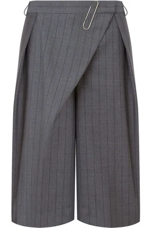 Moschino Shorts im Layering-Look