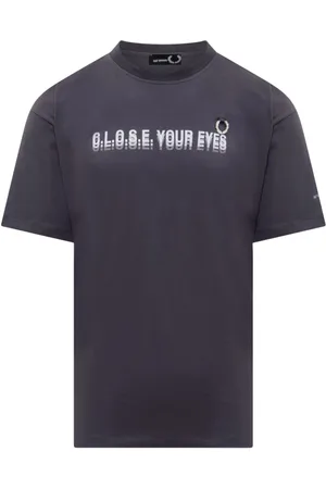 Fred Perry T-Shirt mit Slogan-Print