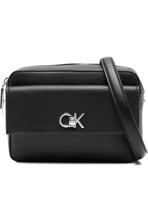 Calvin Klein Umhängetasche mit Logo-Schild