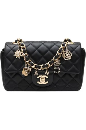 CHANEL Min Rectangular Flap Schultertasche mit Coco-Anhängern