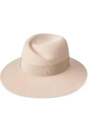 Le Mont St Michel Virginie Fedora