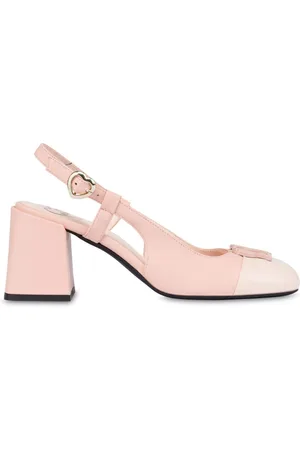 Moschino Pumps mit Logo-Schild