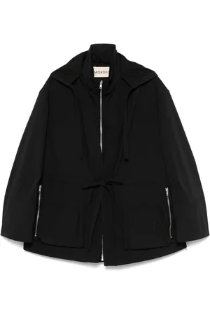Mordecai Jacke im Layering-Look