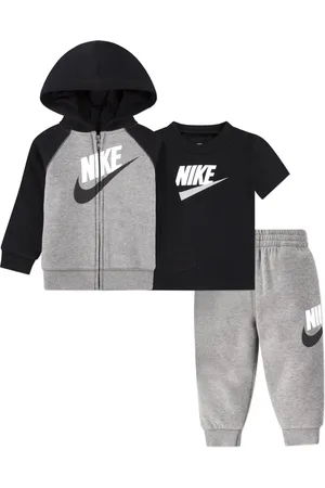 Nike Dreiteiliger Jogginganzug mit Print