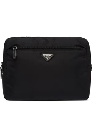 Prada Clutch mit Triangel-Logo