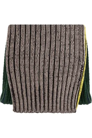 Issey Miyake Gerippter Schal