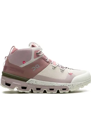 On Running Cloudtrax Rose/Ivory Sneakers