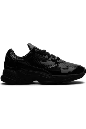 adidas Falcon