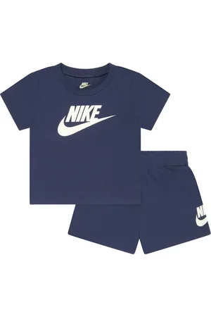 Nike Set aus Shorts mit Logo
