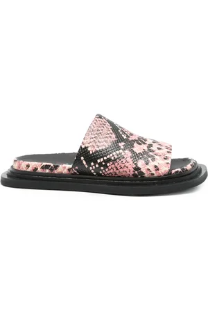 Camper Slipper mit Schlangenmuster