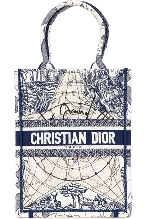 Dior 2020 Around the World Vertical Book Tote Bag aus Canvas mit Stickerei
