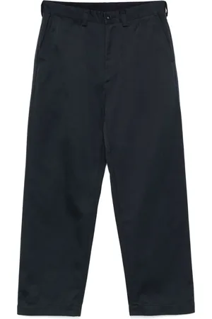 NANAMÍCA Chino mit weitem Bein