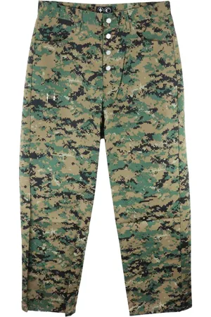 THUG CLUB Hose mit Camouflage-Print