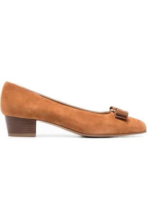 Salvatore Ferragamo Pumps mit Schleife